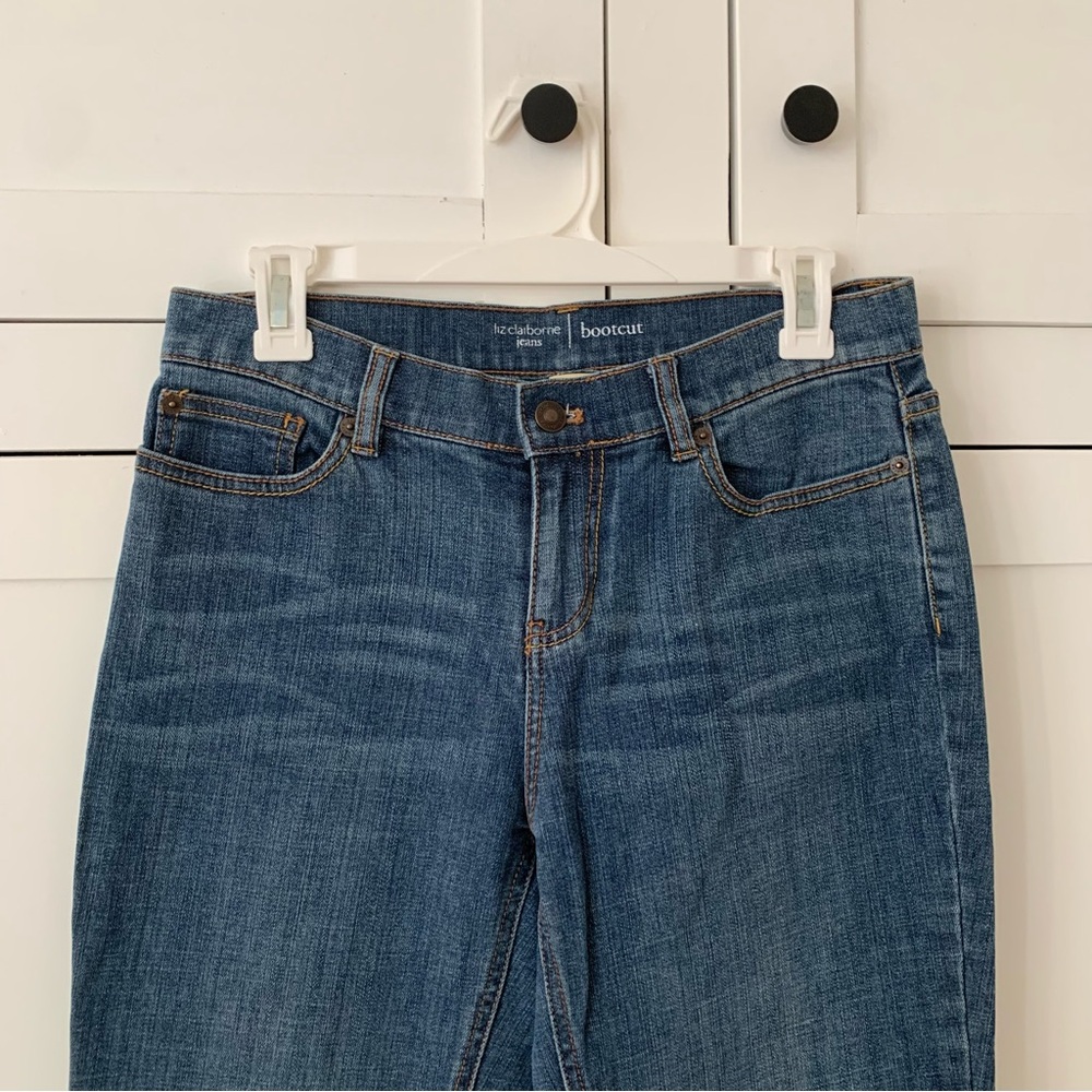 Liz Claiborne Low Rise Bootcut Jeans Size 4 - Picture 2 of 8
